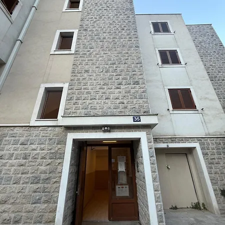 Nioi House With Free Parking *