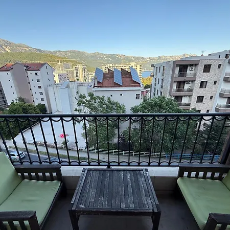 Nioi House With Free Parking Apartament